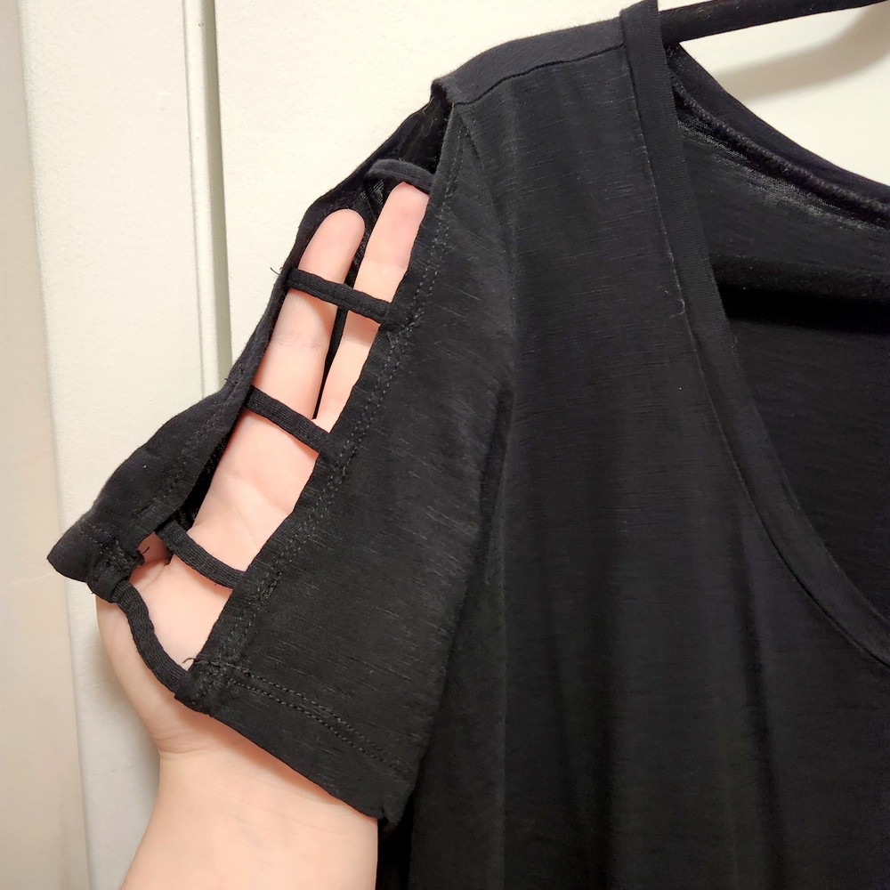 Torrid Black Cut-Out Short Sleeve Tee
